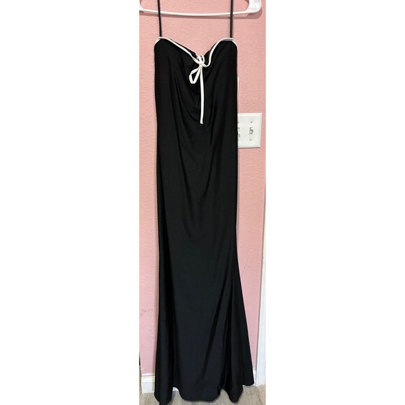 City Studios Strapless Black Gown w/White Tie At Bust size L NWT Elegant Formal - Picture 4 of 12